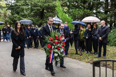 Polaganje vijenaca Bosanka (3).jpg